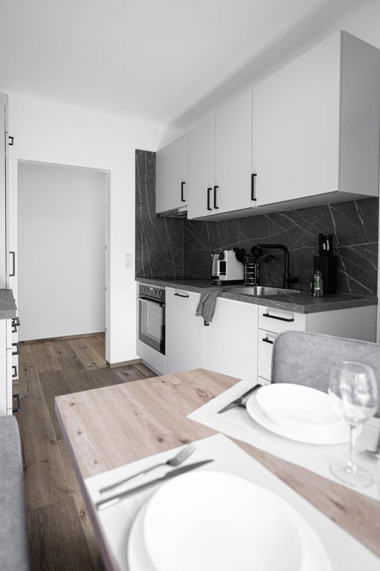Luxury Sedda Bed, Nespresso, Netflix Apartment Linz Bagian luar foto